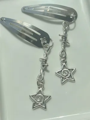 Handmade spiral star & spike funky y2k hair clips set of 2🌀☀️ thumbnail 1