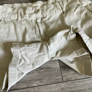Late 2000s khaki shorts thumbnail 6