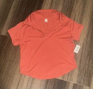 Old Navy Short-Sleeve Collared Polo V-Neck Crop Top thumbnail 1