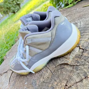 Nike Air Jordan Retro 11 Low Cool Grey Pre-Owned Size 12 thumbnail 5