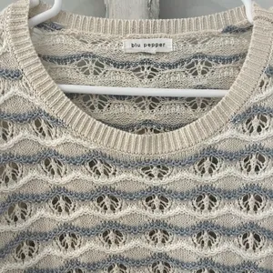 Blu Pepper The Rexford Ruffle‎ Open Knit Sweater Size Small thumbnail 2