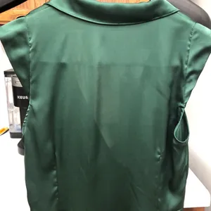 Ann Taylor Green silk blouse top Flounce Ruffle Petite 6 thumbnail 6