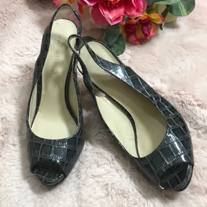 Nine West gray faux alligator material heels thumbnail 1
