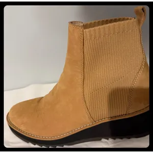 Eileen Fisher Chelsea Boots Womens 7.5 Tan Leather Wedge Ankle Bootie thumbnail 6
