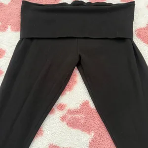 Black High-Waisted Sculpting Leggings | Ultra-Flattering Soft Stretch | Minimalist Aesthetic XS/S ✨ thumbnail 2