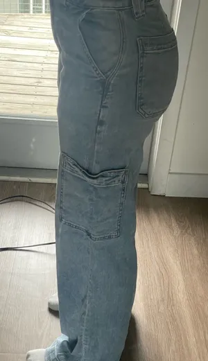 American eagle wide leg cargo jeans  thumbnail 1