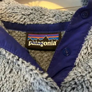 Patagonia Women’s Blue Re-tool Snap-T Pullover thumbnail 4