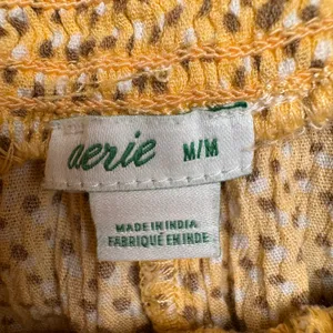 Aerie Smocked Waist Shorts Yellow Ditsy Dot Print Casual Women's M‎ thumbnail 3