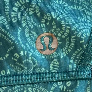326 | Lululemon Flow Y Bra Womens 8 Light Support Yoga‎ Sports Bra Teal Print thumbnail 5