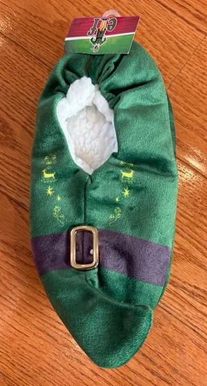 🎅 Elf Movie Holiday Slippers – Fuzzy Lined –NWT 🧦 thumbnail 1