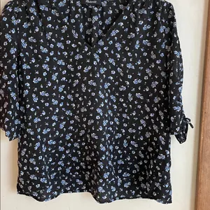Madewell Silk Cinch-Sleeve Top in Baby's Breath True Black thumbnail 6