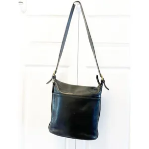 Vintage 90’s Coach Black Flap Leather‎ Bag Made In USA Y2K thumbnail 3