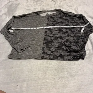 Spyder Heather Gray Active Top Oversized S Soft Camouflage MSRP $68 thumbnail 5