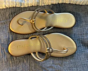 Italian Shoemakers Gold Metallic Thong Sandals for Women Size 7 thumbnail 1