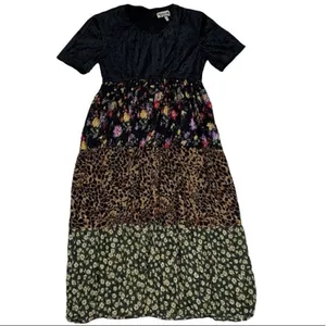 Women's Floral Print Dress by Kum Song(Size Medium) thumbnail 2
