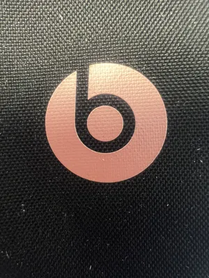 Beats by Dr. Dre | Beats headphone/earphone case.  thumbnail 2