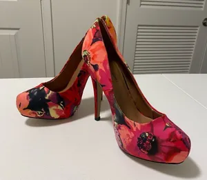 Angeles Shoes women’s floral Fiona pumps‎ — size 7 thumbnail 1