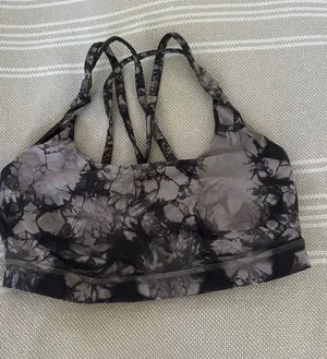 Lululemon sports bra  thumbnail 1