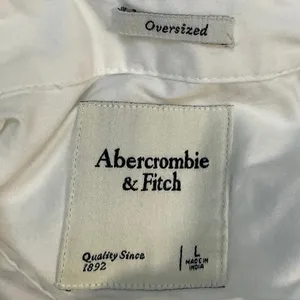 Abercrombie & Fitch Women's White Oversized Long Sleeve Button Down Shirt Size L thumbnail 4