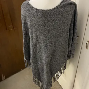 ZoZo Gray Knit Fringe Shawl Wrap for Women Solid Pattern Poncho Style thumbnail 4