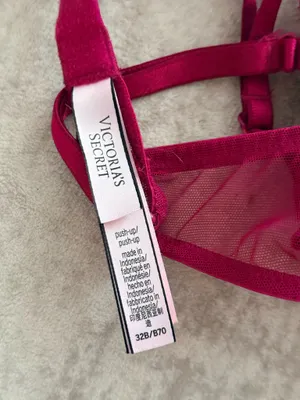 Victoria's Secret Bra thumbnail 3