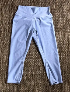 Alo Yoga High Waist Airlift Capri Legging Seashell Blue Size Large thumbnail 1