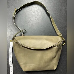 Universal Thread Olive Crossbody / Belt Fanny Pack Brass Detail Travel Vacay Bag thumbnail 2