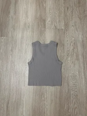 brandy melville tank top thumbnail 2
