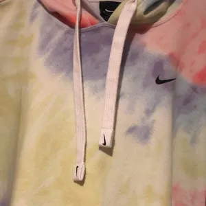 Nike Dri-FIT Get Fit Women's Tie-dye Pullover Training Hoodie, M thumbnail 6