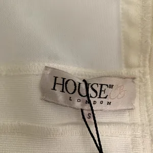 NWT House of CB Lafayette Cutout‎ Crop Top in White thumbnail 3