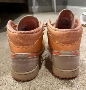 Jordan 1 Mid Apricot Orange (Women's) thumbnail 3