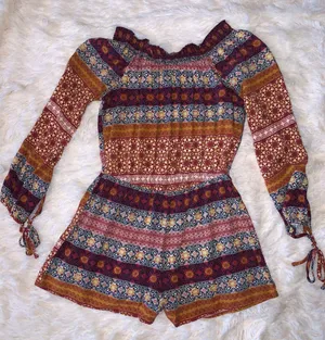 Romper Multiple Size M thumbnail 2