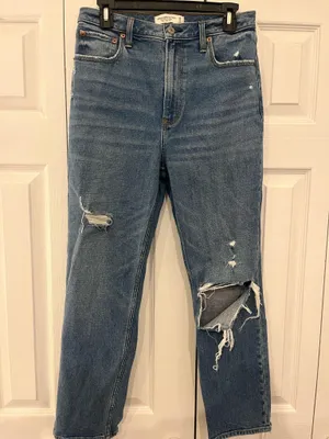 Abercrombie High-Rise Jeans thumbnail 1