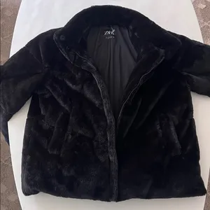 ZARA FAUX FUR SHORT FULL ZIP COAT JACKET in Black Sz Large thumbnail 3