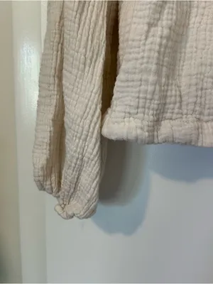 Free People Textured Cotton Long Sleeve Button Blouse Womens Medium Cream thumbnail 2