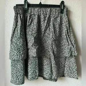 Madewell 100% Viscose Pull-On Tier‎ Mini Skirt in Tudor Floral Size 4 thumbnail 4