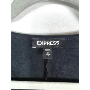 Express black low cut sweater NWT‎ thumbnail 4