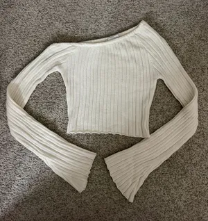Princess Polly Top White Long Sleeve Crop thumbnail 1