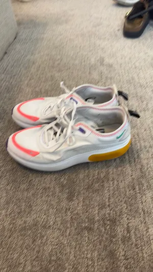 Nike Dias thumbnail 4