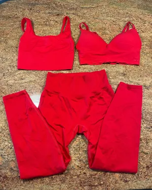 PINK Victoria's Secret 3-Piece Set thumbnail 1