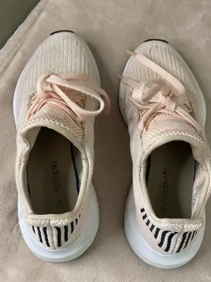 NEW! Adidas Women’s Originals Swift Run Ice Pink Athletic Running Shoes - Size 7 thumbnail 6