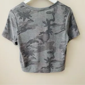 Altar'd State Crop Camo Top Tee Shirt Gray Sz Small thumbnail 9
