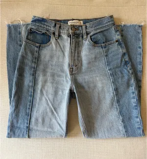 Abercrombie and Fitch High Rise Mom Jeans thumbnail 1
