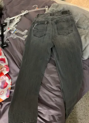 Mom Jeans thumbnail 5