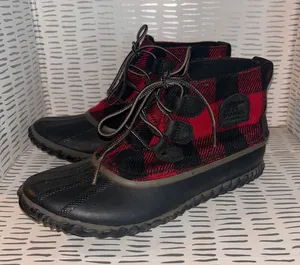 Sorel Out N About Plus Waterproof Duck Boots Red Black Buffalo Plaid Womens 8.5 thumbnail 1