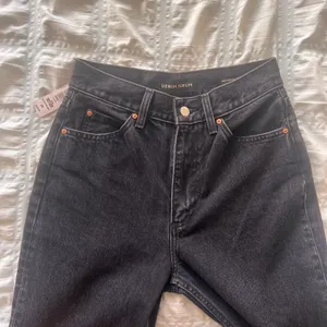 Denim Forum The Marlene '60s High Rise Flare 32L thumbnail 3