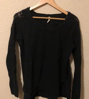 Free People Women's Black Lace Shoulder Long-Sleeve Top size large thumbnail 1