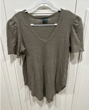 Left Of Center Olive Green Tunic T Shirt V Neck Round Raw Hem Cotton USA Boho thumbnail 1