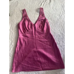 Nasty Gal Satin V Neck Ruched Bust Mini Dress SIZE 10 thumbnail 3