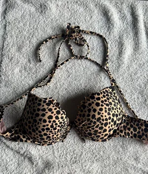 Victoria's Secret Bikini Top thumbnail 1